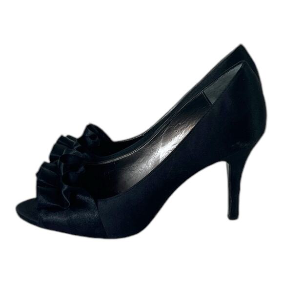 Nina Pump 3 1/2” Heel Black Satin Ruffle Peep Toe Closed Back Women’s Size 7.5M - Picture 4 of 11